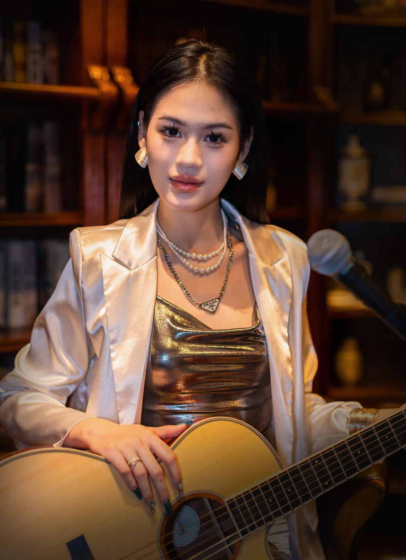 少女与吉他