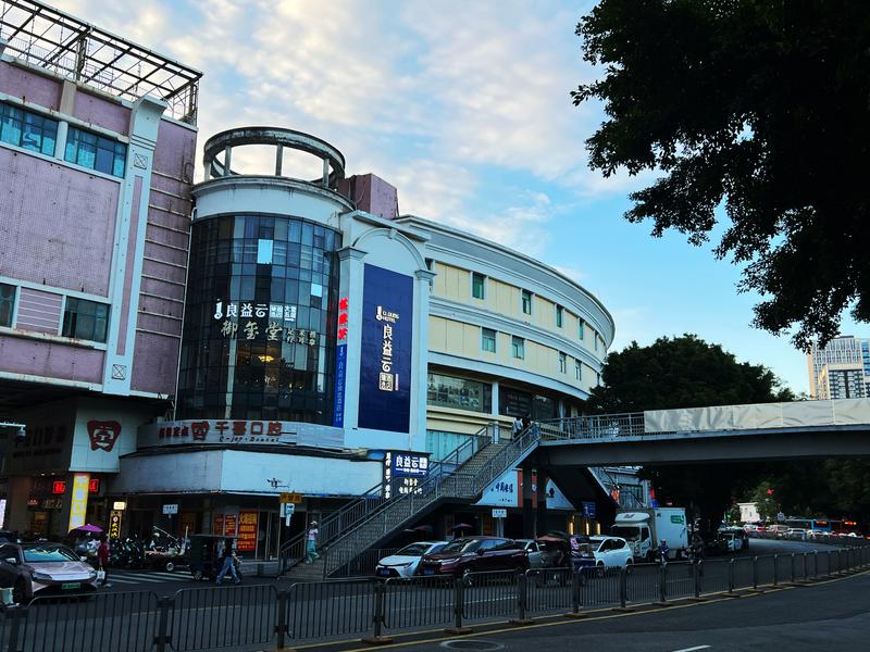 深圳岗厦北地铁站掠影之四