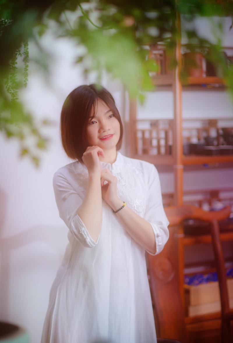 茶韵之家乡茶馆的小美女